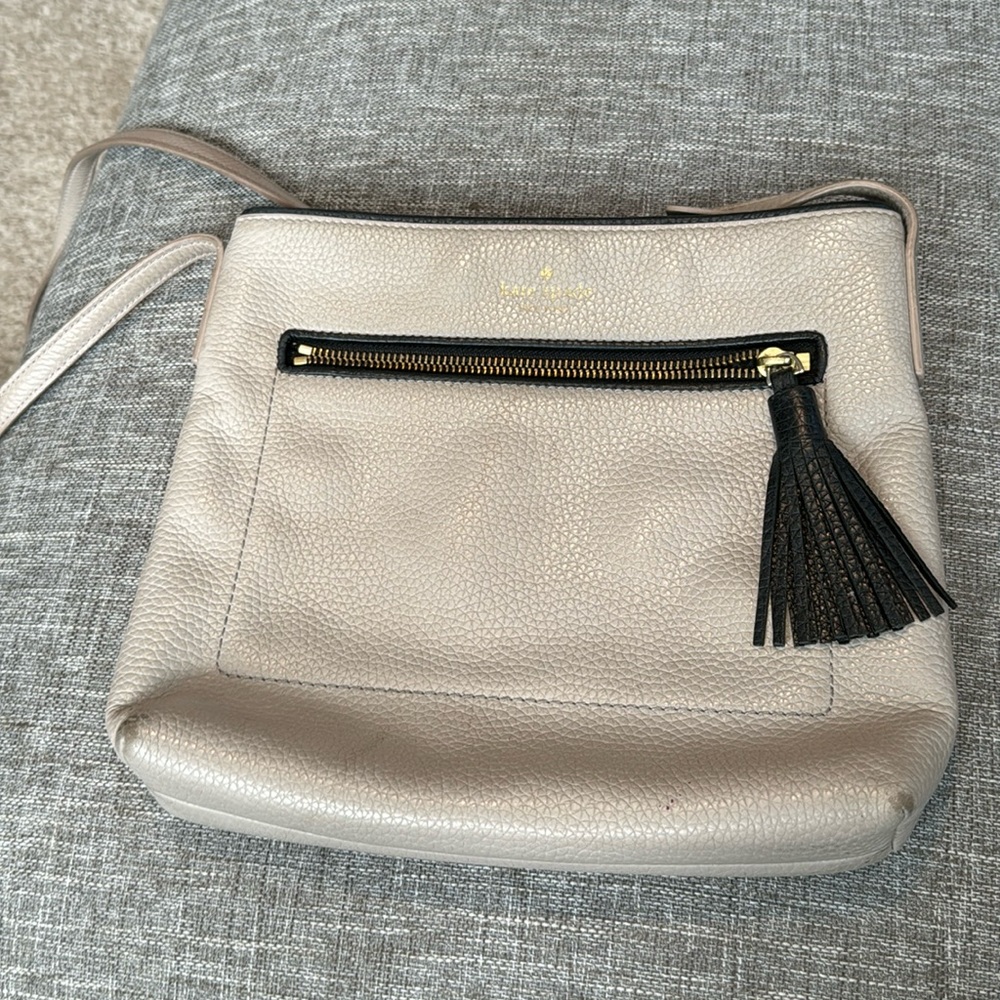 Kate Spade New York Chester street dessi Crossbody Bag Beige Strap Tassel